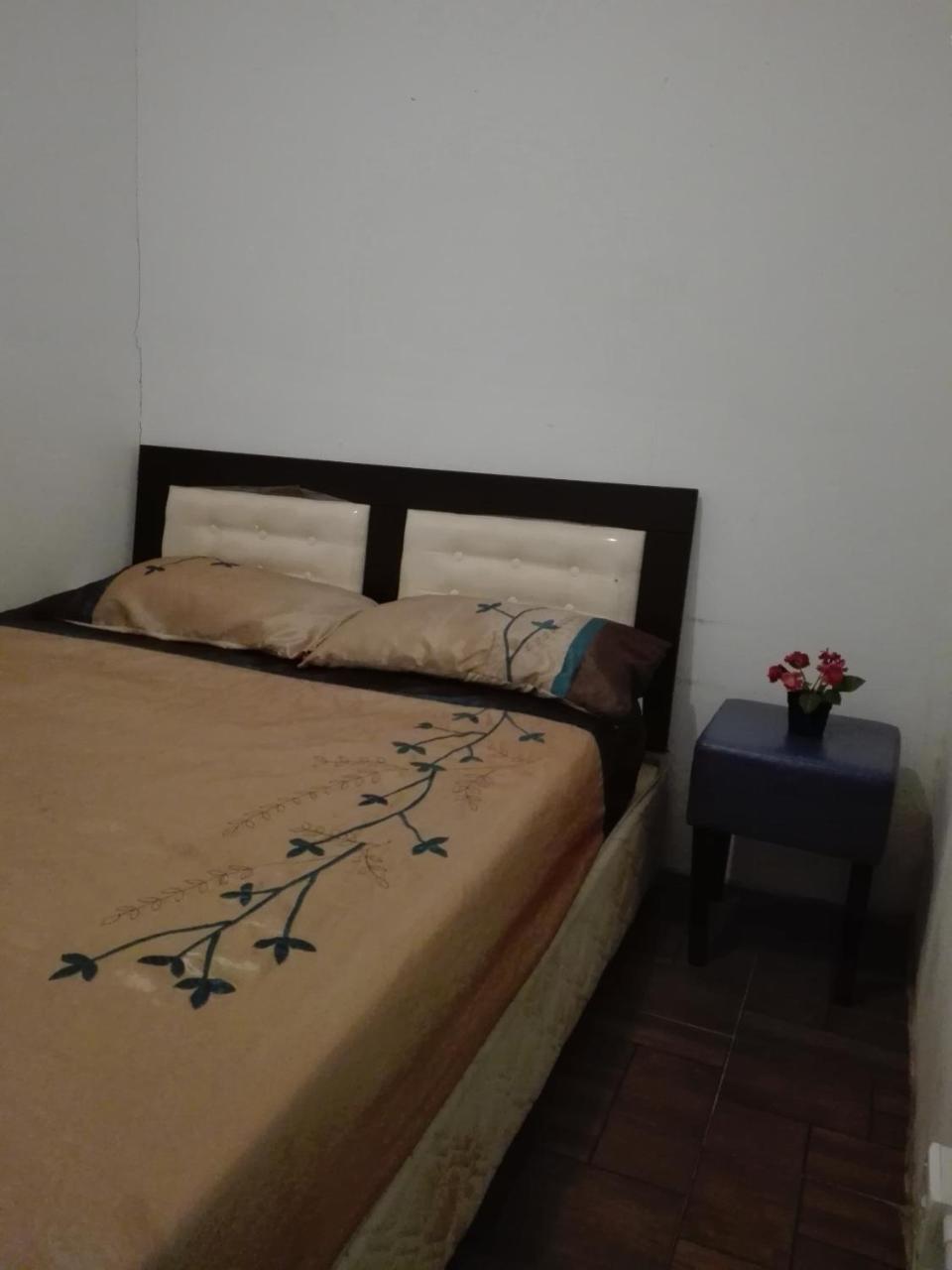 Tonight Hotel Hostel George Town Kültér fotó